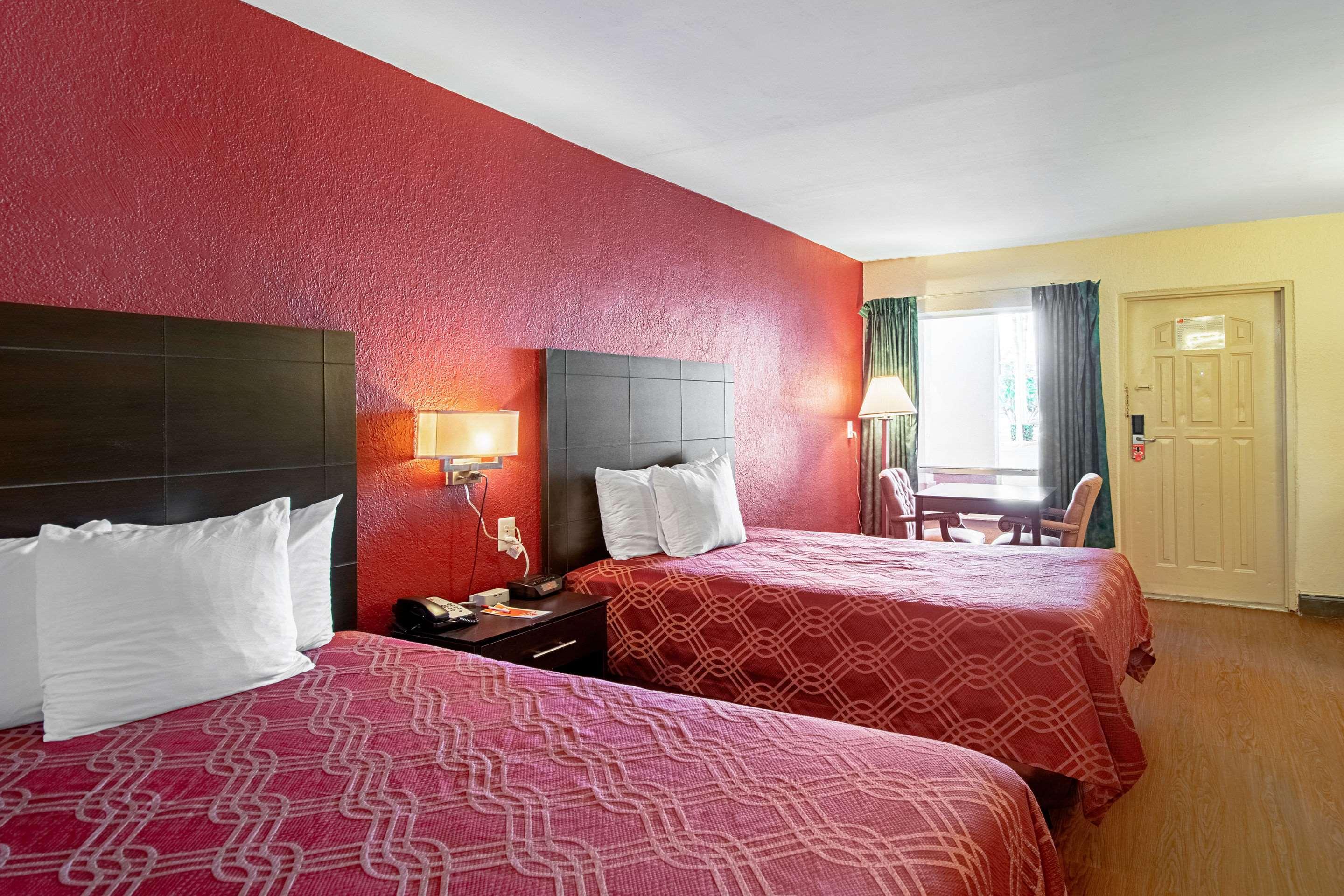 Ramada Limited Clearwater Hotel And Suites Exterior foto