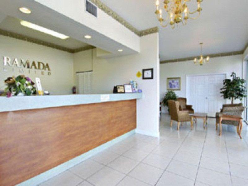 Ramada Limited Clearwater Hotel And Suites Exterior foto